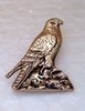 Pin / Hutanstecker Falke aus Bronze (M-a18)