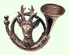 Pin / Hutanstecker Jagdhorn mit Rehbock aus Bronze (M-c5)